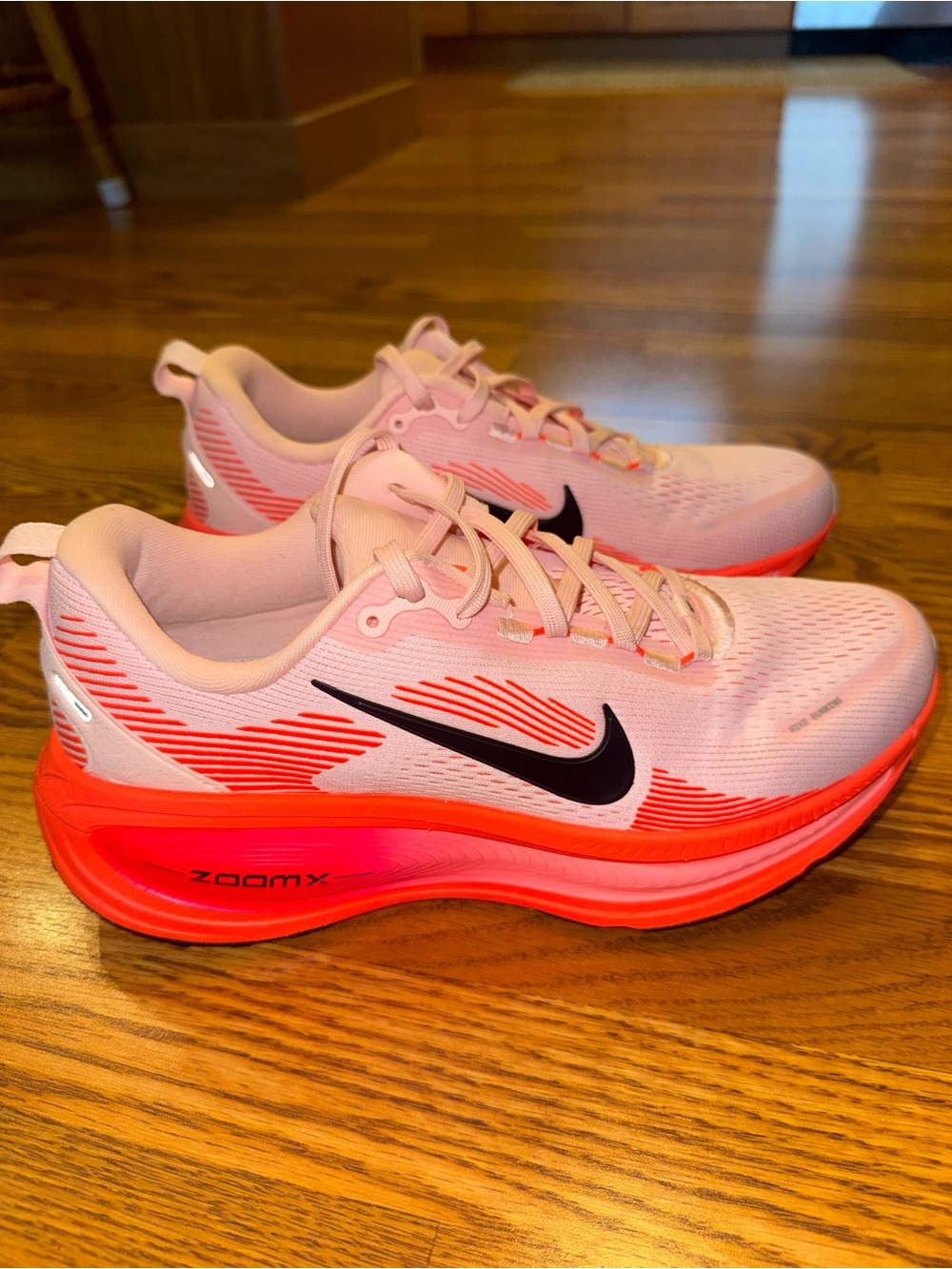 Nike Vomero 18 Atmosphere Pink Women’s Running Shoes - Pink/Coral 10